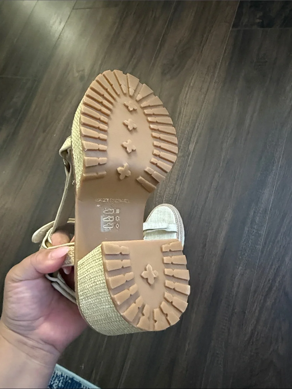 cult gaia sculpted platform